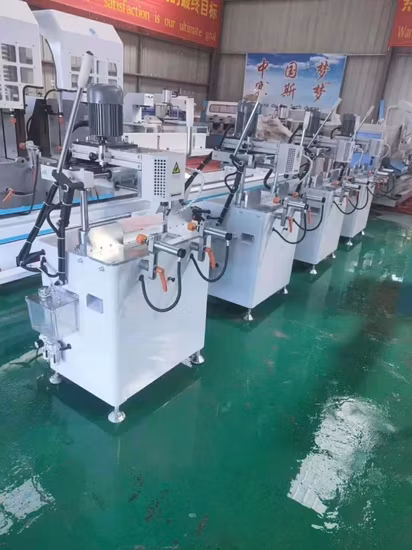 Machine de fenêtre de fournisseur chinois, routeur de copie à grande vitesse traitant divers types de fraiseuse de trous pour l'aluminium et le profil UPVC
